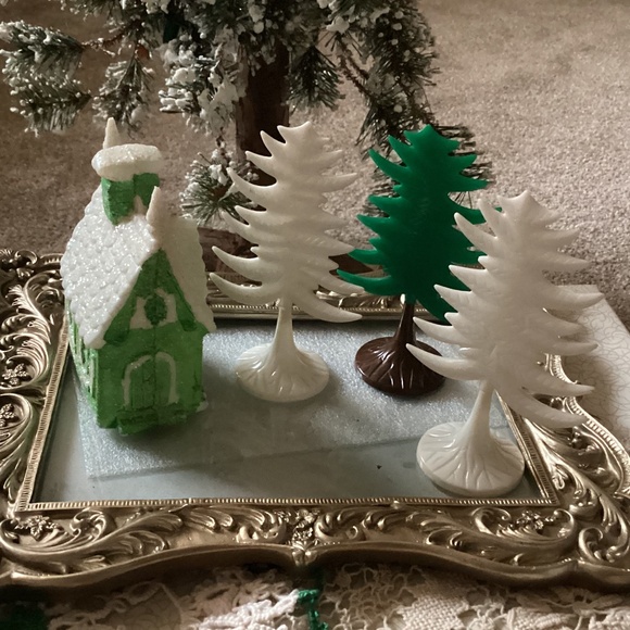 26 misc antique/vintage Christmas village pieces - Picture 3 of 16